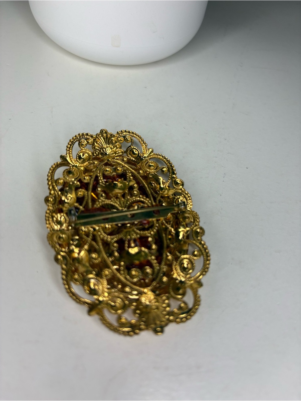 Vintage Art Nouveau Revival Gold Tone Filigree Cameo Brooch Pin Pearlescent Lady - Picture 7 of 11